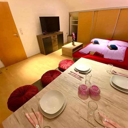Beautiful Suites In The Center Of 귀터슬로 외부 사진